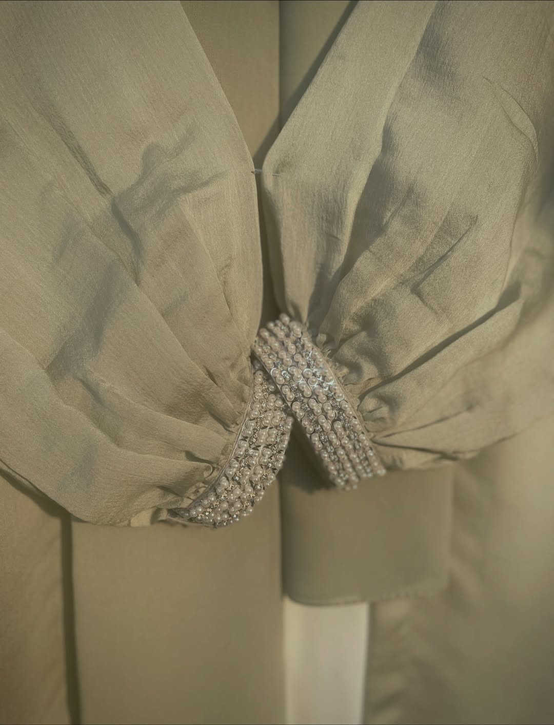 Pistachio Pearl Abaya