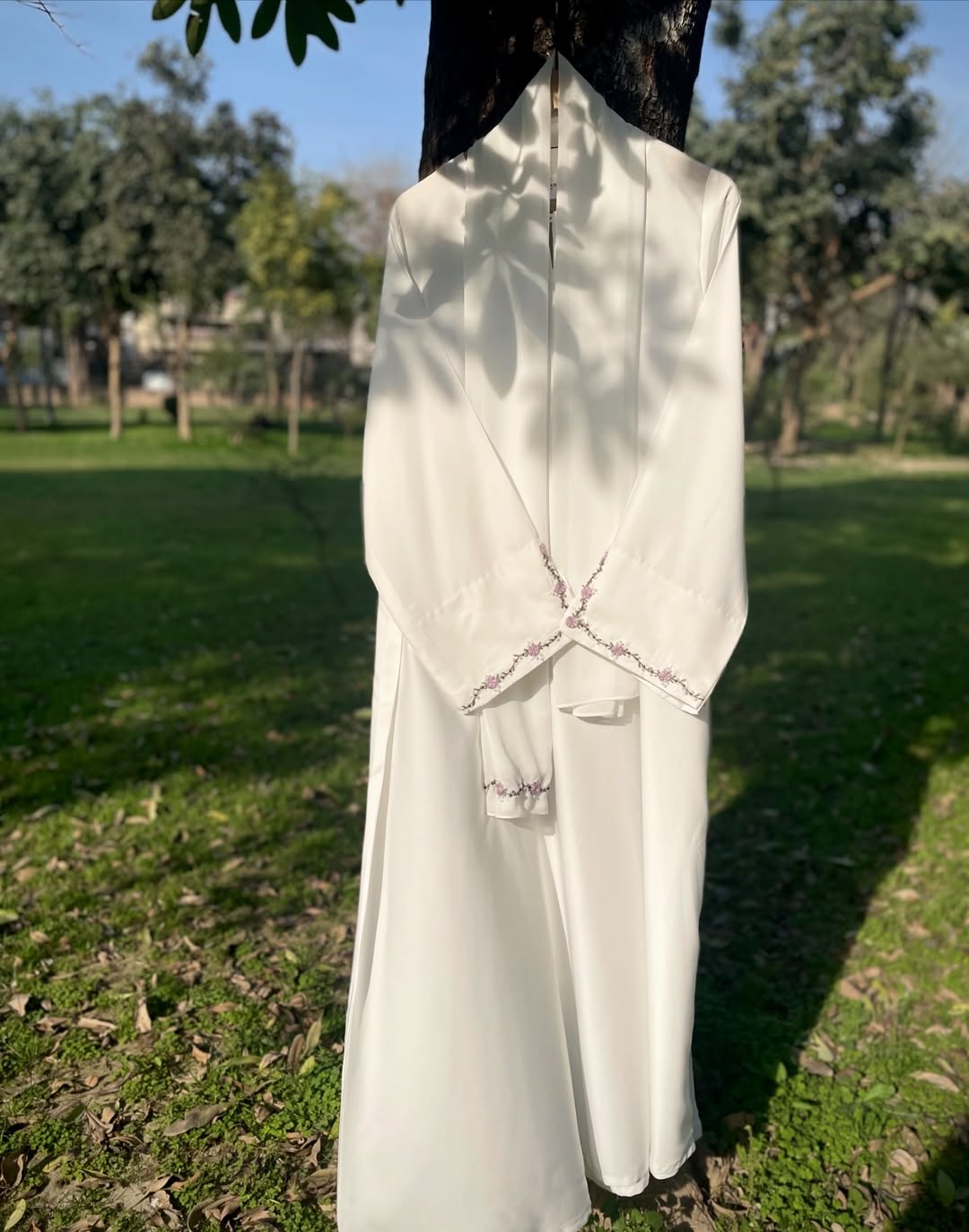 Safa - Hand Embroidered White Abaya