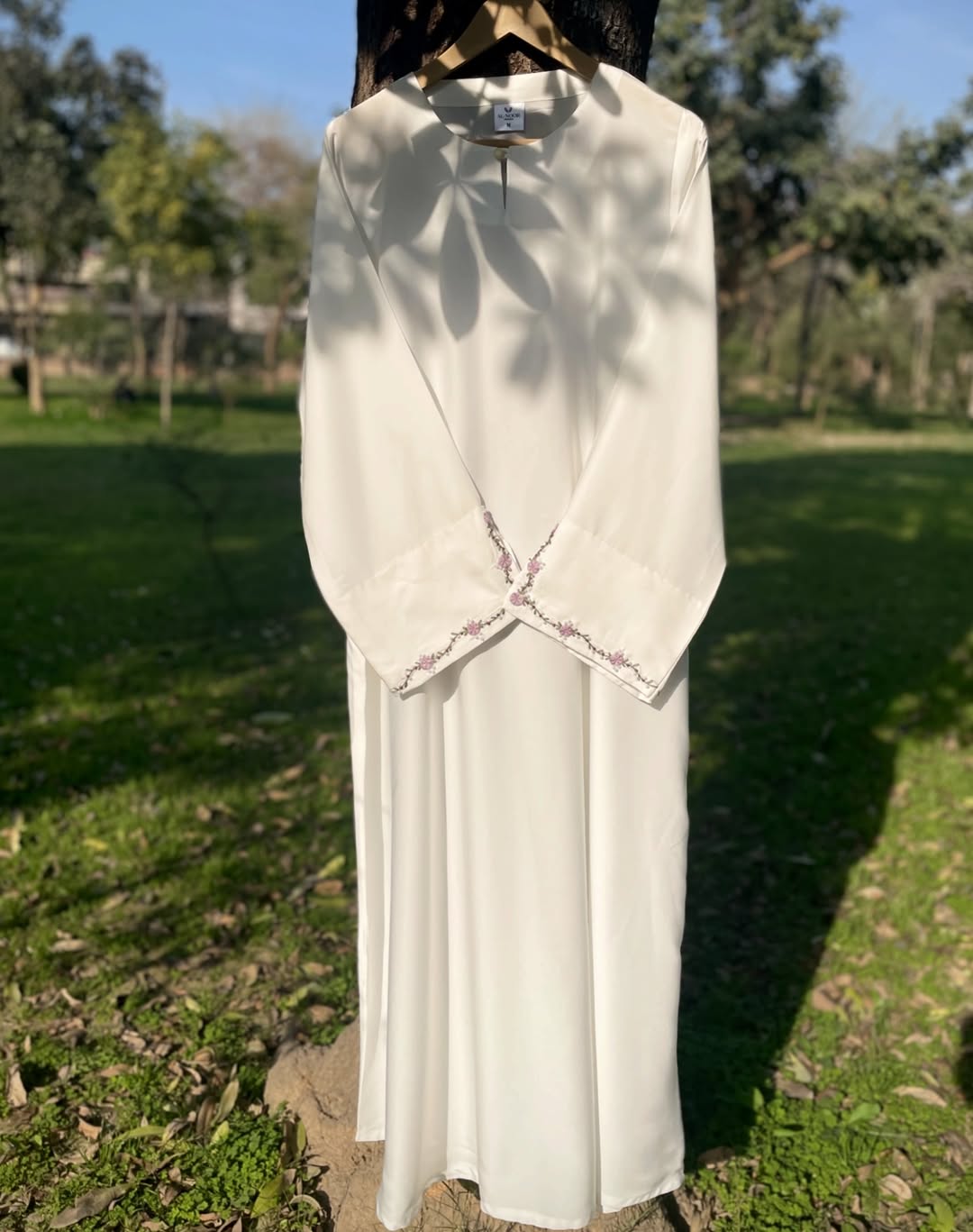 Safa - Hand Embroidered White Abaya