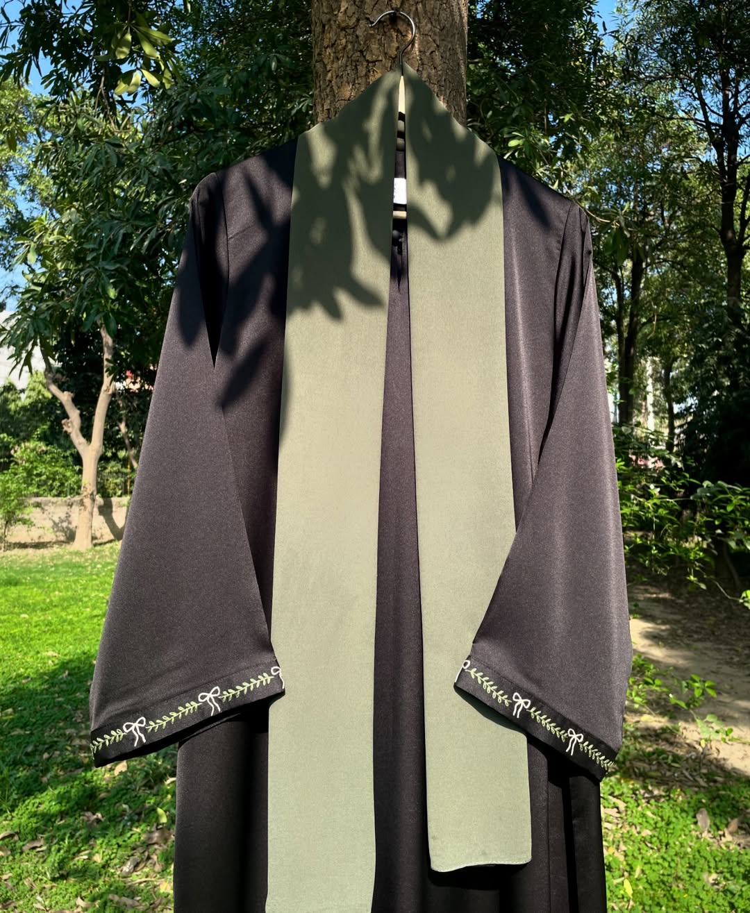 Black Bow Hand Embroidered Abaya