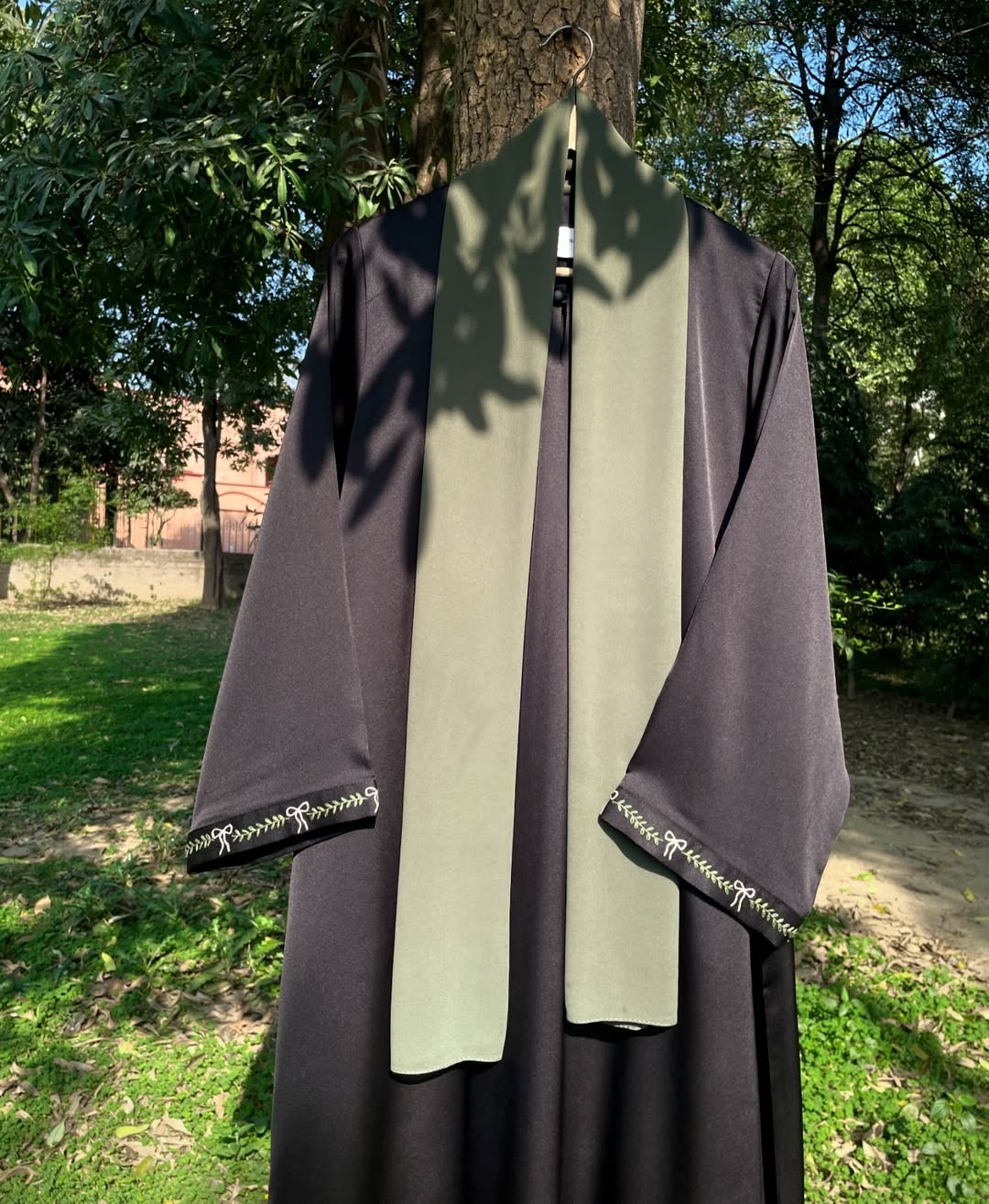 Black Bow Hand Embroidered Abaya