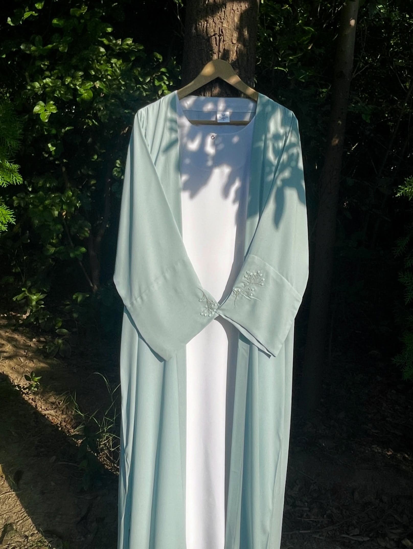 Elara Hand Embroidered Abaya
