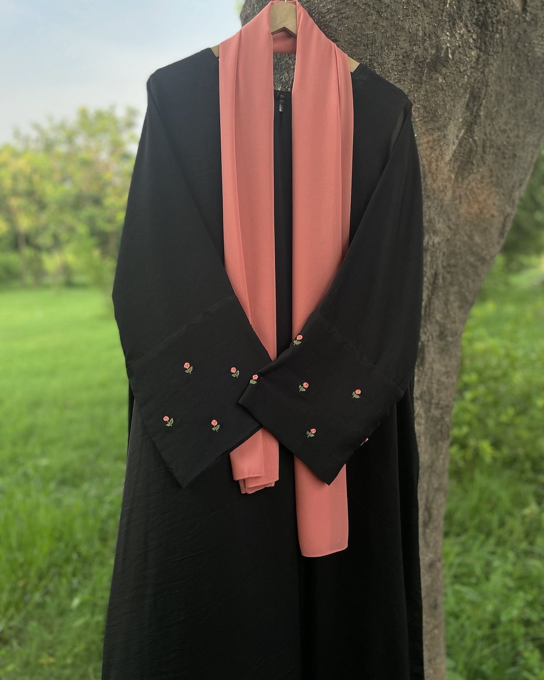 Black Rose Embroidered Abaya